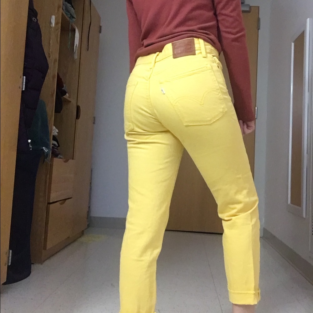Yellow Levi's Wedgie Fit Jeans